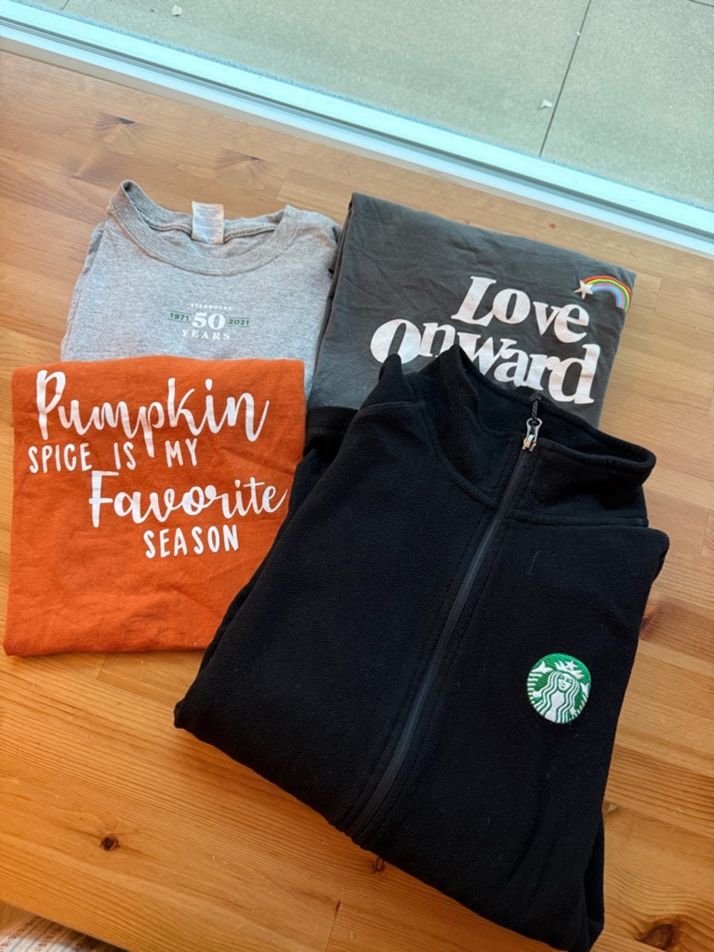 Starbucks Black Full-Zip Fleece, 3 t-shirt bundle